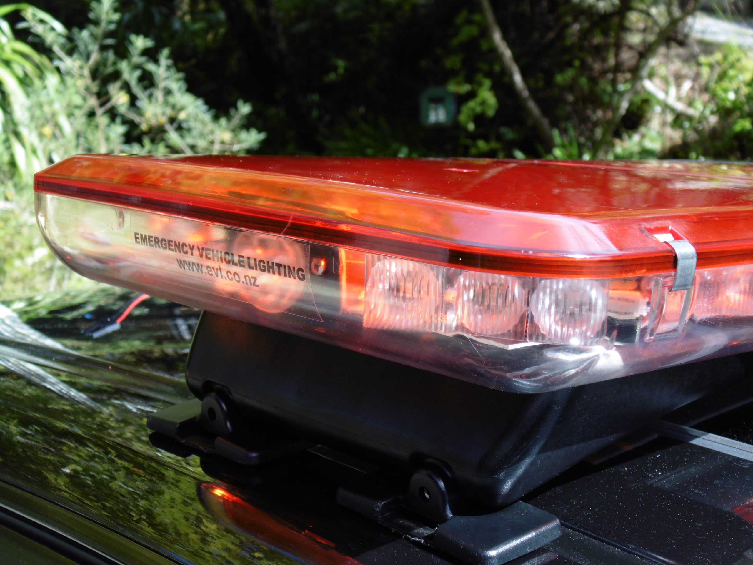 SPECTRA RED LED LIGHTBAR & 100W SIREN UNIT - Image 2